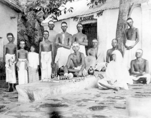 Skandasramam group photo